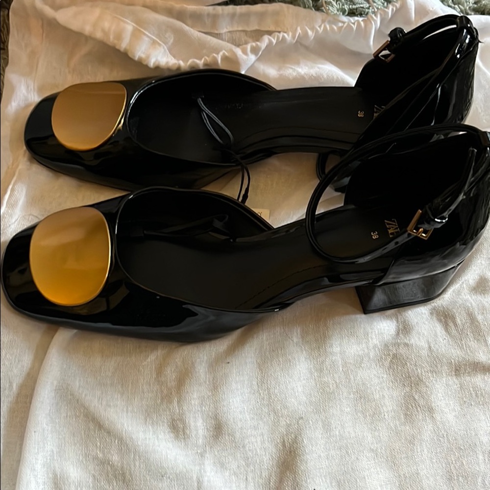 Zara Black and Gold Heels Elegant Design - Picture 2 of 5